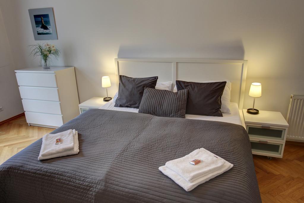 Gasser Apartments - Altstadt City Center Vienne Chambre photo